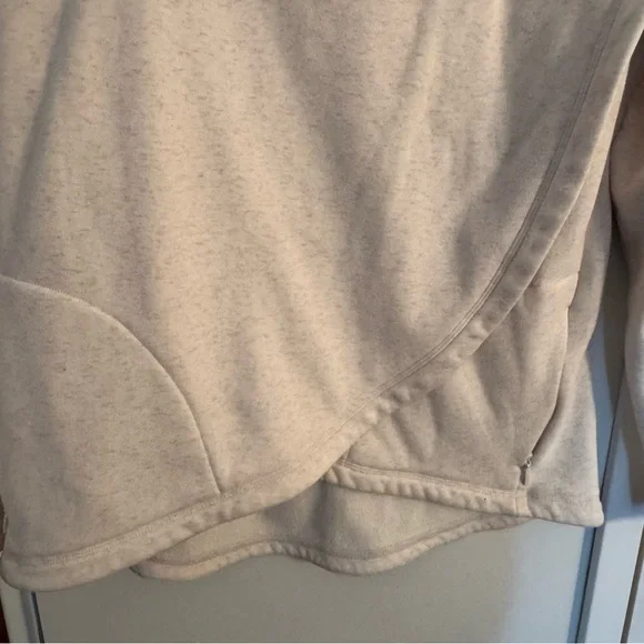 ATHLETA Cozy Karma Asym Pullover Oatmeal Heather Size S - Picture 7 of 9